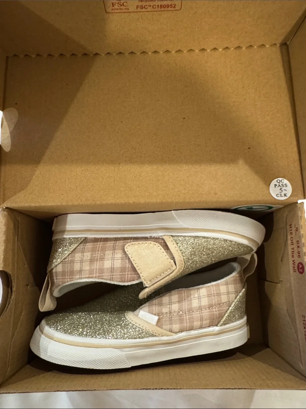 Vans Kids Slip-On V Sneakers in Gold Glitter and Pink Plaid 8.5 Toddler